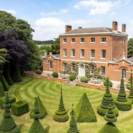 Cressy Hall - Historic Grade II Listed Manor, Gorgeous Topiary Garden Gosberton Dış mekan fotoğraf
